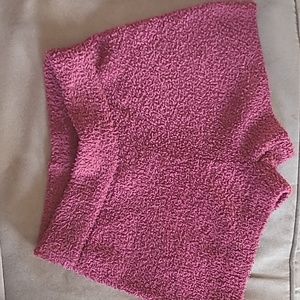 Ptula fuzzy shorts